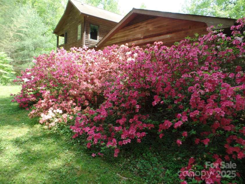 721 Kuenzel Eller Drive, Millers Creek, NC 28651.  MLS# CAR4179124, YatesRealty ID 184. 