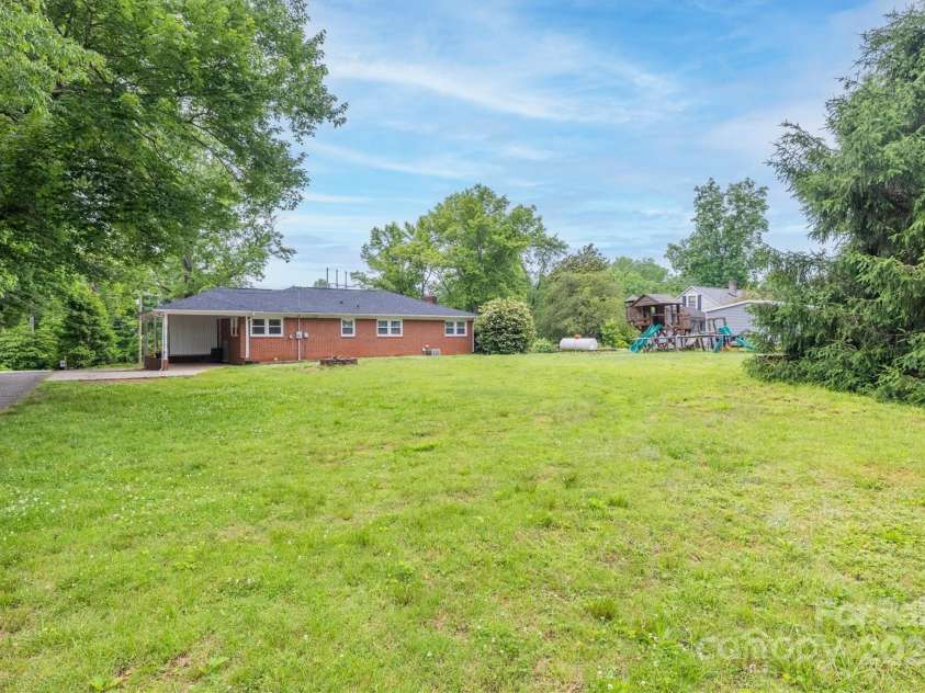 826 Jamestown Road, Morganton, NC 28655.  MLS# CAR4263056, YatesRealty ID 184. Back Yard