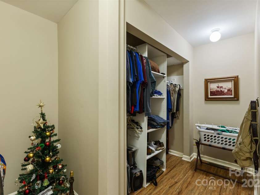 1114 Sunset Lane, Anderson, SC 29626.  MLS# CAR4206180, YatesRealty ID 1840. 