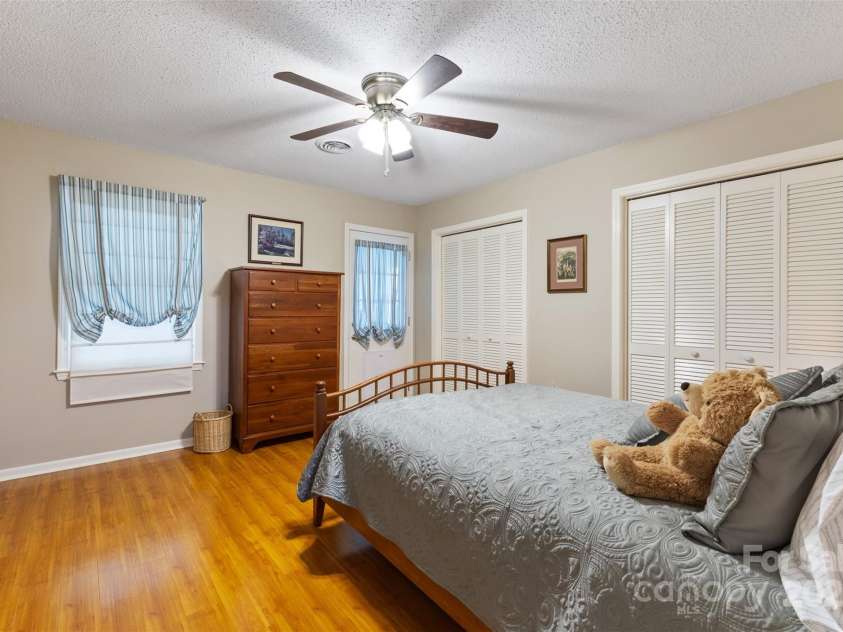 1114 Sunset Lane, Anderson, SC 29626.  MLS# CAR4206180, YatesRealty ID 1840. 