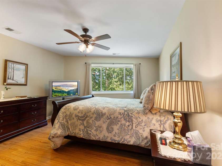 1114 Sunset Lane, Anderson, SC 29626.  MLS# CAR4206180, YatesRealty ID 1840. 