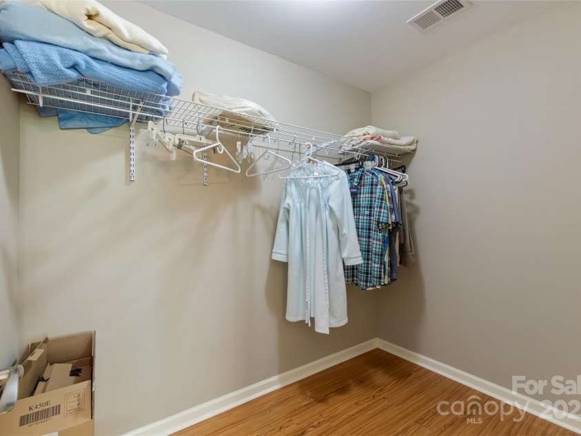 1114 Sunset Lane, Anderson, SC 29626.  MLS# CAR4206180, YatesRealty ID 1840. 