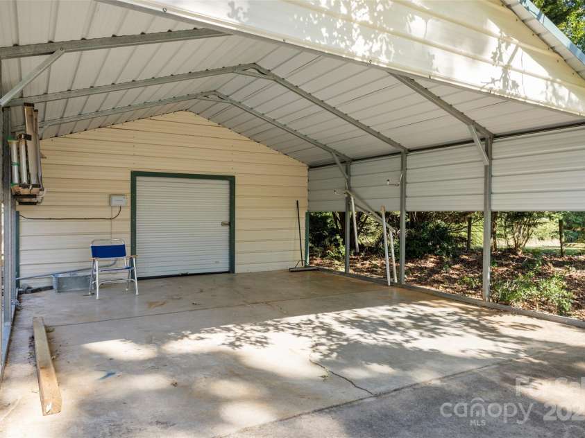 1114 Sunset Lane, Anderson, SC 29626.  MLS# CAR4206180, YatesRealty ID 1840. 