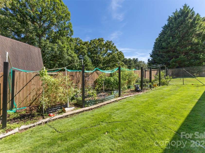 1114 Sunset Lane, Anderson, SC 29626.  MLS# CAR4206180, YatesRealty ID 1840. 