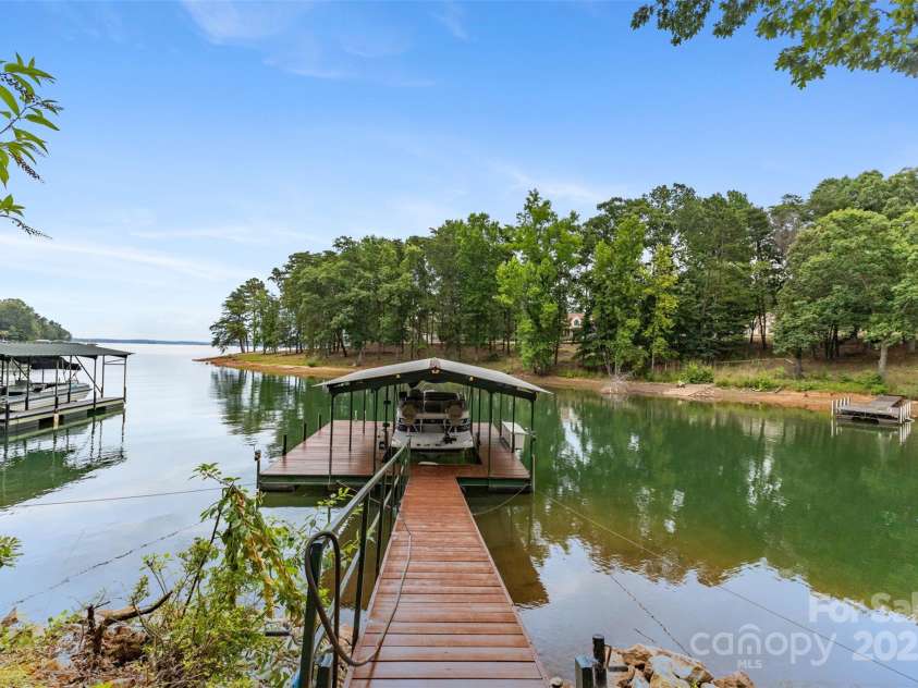 1114 Sunset Lane, Anderson, SC 29626.  MLS# CAR4206180, YatesRealty ID 1840. 