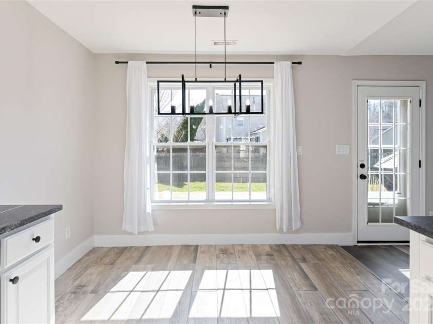 176 Running Briar Road, Fletcher, NC 28732.  MLS# CAR4203748, YatesRealty ID 18400. 