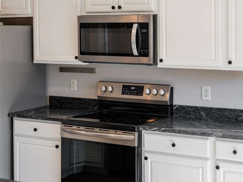 176 Running Briar Road, Fletcher, NC 28732.  MLS# CAR4203748, YatesRealty ID 18400. 