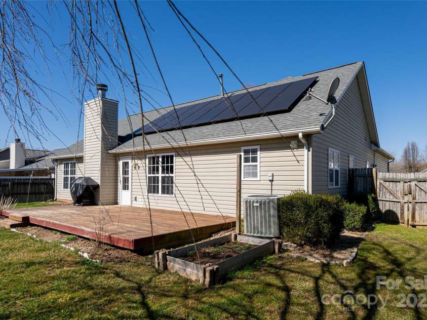 176 Running Briar Road, Fletcher, NC 28732.  MLS# CAR4203748, YatesRealty ID 18400. 