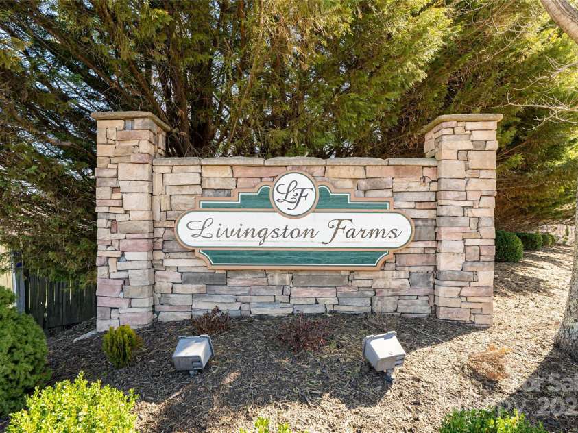 176 Running Briar Road, Fletcher, NC 28732.  MLS# CAR4203748, YatesRealty ID 18400. 
