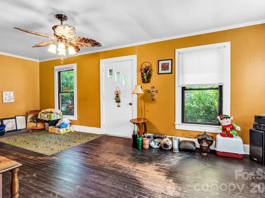 3240 Innes Street, Salisbury, NC 28144.  MLS# CAR4377301, YatesRealty ID 18400. 