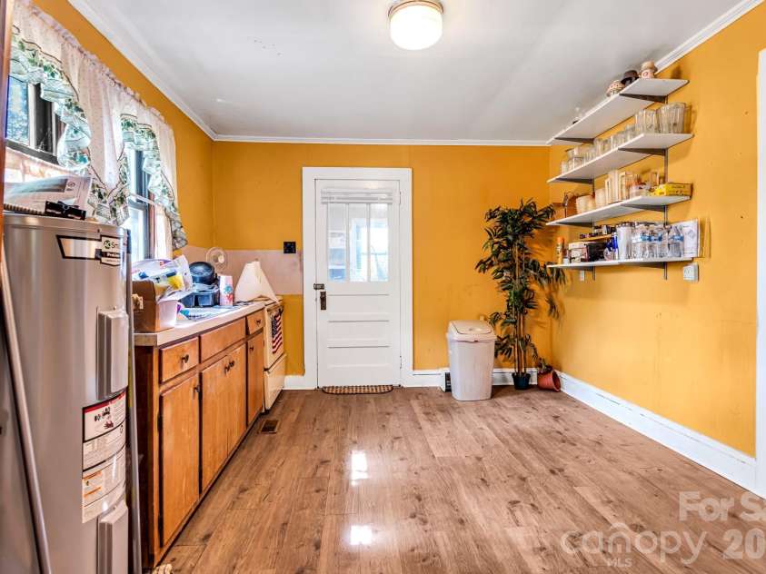3240 Innes Street, Salisbury, NC 28144.  MLS# CAR4377301, YatesRealty ID 18400. 