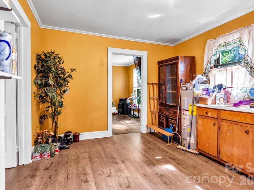 3240 Innes Street, Salisbury, NC 28144.  MLS# CAR4377301, YatesRealty ID 18400. 