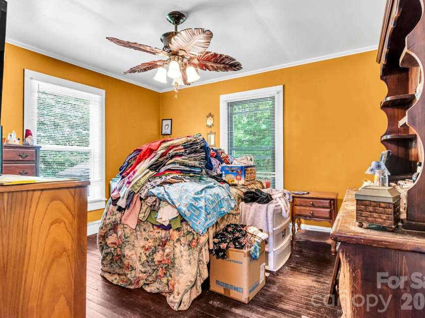 3240 Innes Street, Salisbury, NC 28144.  MLS# CAR4377301, YatesRealty ID 18400. 