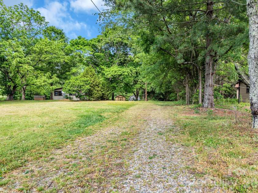 3240 Innes Street, Salisbury, NC 28144.  MLS# CAR4377301, YatesRealty ID 18400. 