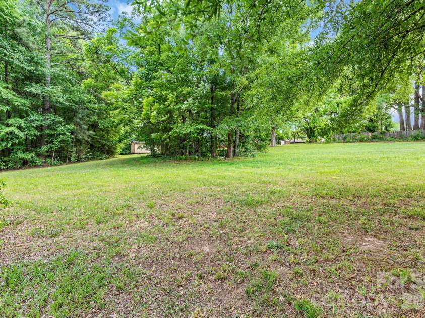 3240 Innes Street, Salisbury, NC 28144.  MLS# CAR4377301, YatesRealty ID 18400. 