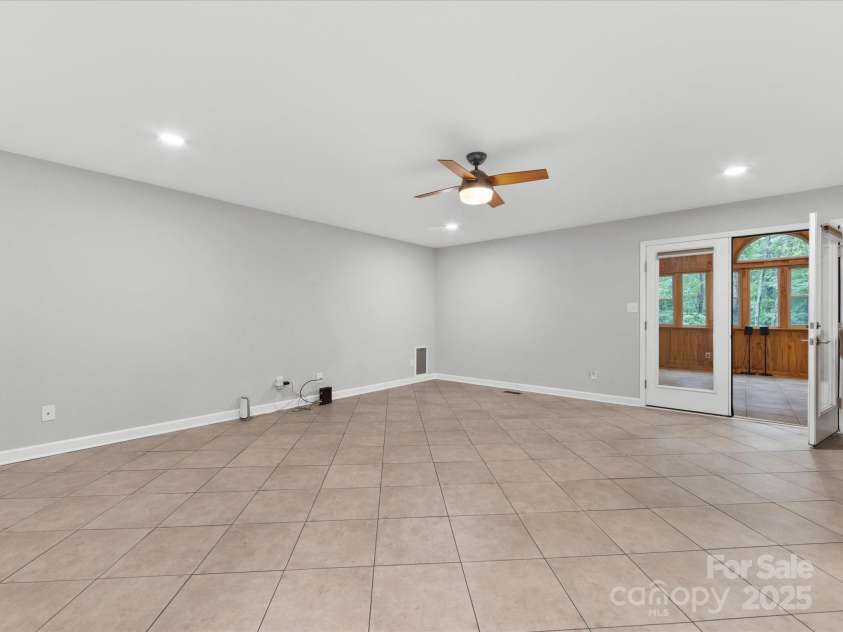 5322 Bridgeview Drive, Iron Station, NC 28080.  MLS# CAR4268245, YatesRealty ID 18401. Family Room