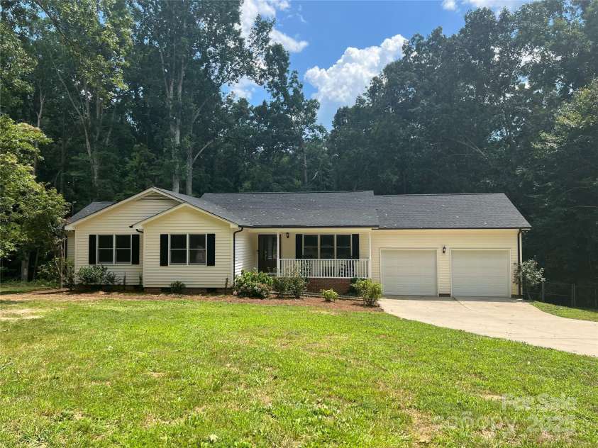 5322 Bridgeview Drive, Iron Station, NC 28080.  MLS# CAR4268245, YatesRealty ID 18401. Front