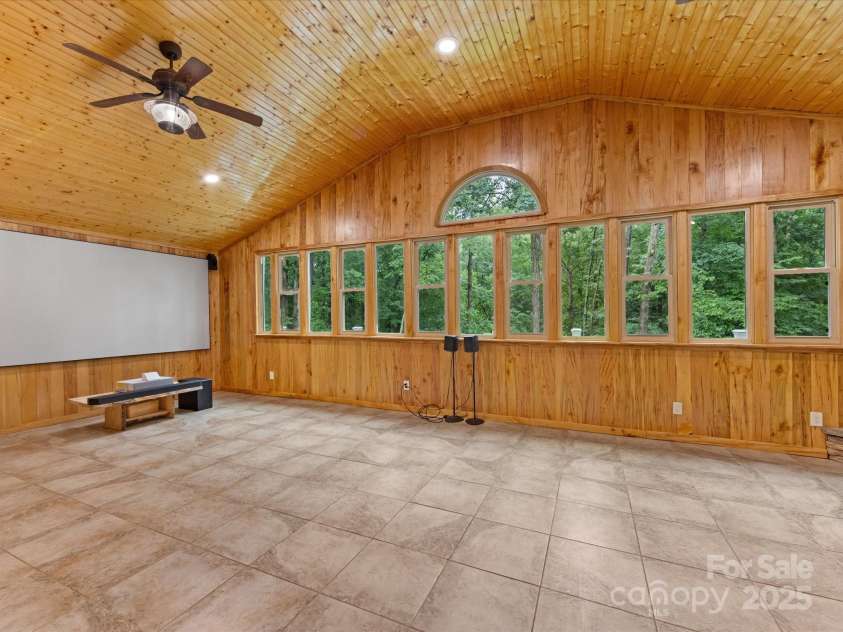 5322 Bridgeview Drive, Iron Station, NC 28080.  MLS# CAR4268245, YatesRealty ID 18401. Great Room