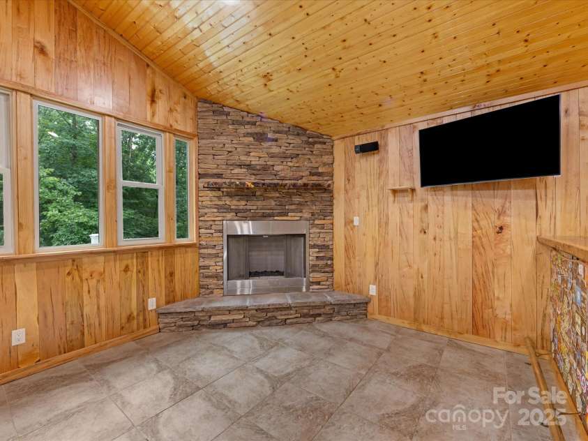 5322 Bridgeview Drive, Iron Station, NC 28080.  MLS# CAR4268245, YatesRealty ID 18401. Great Room fireplace