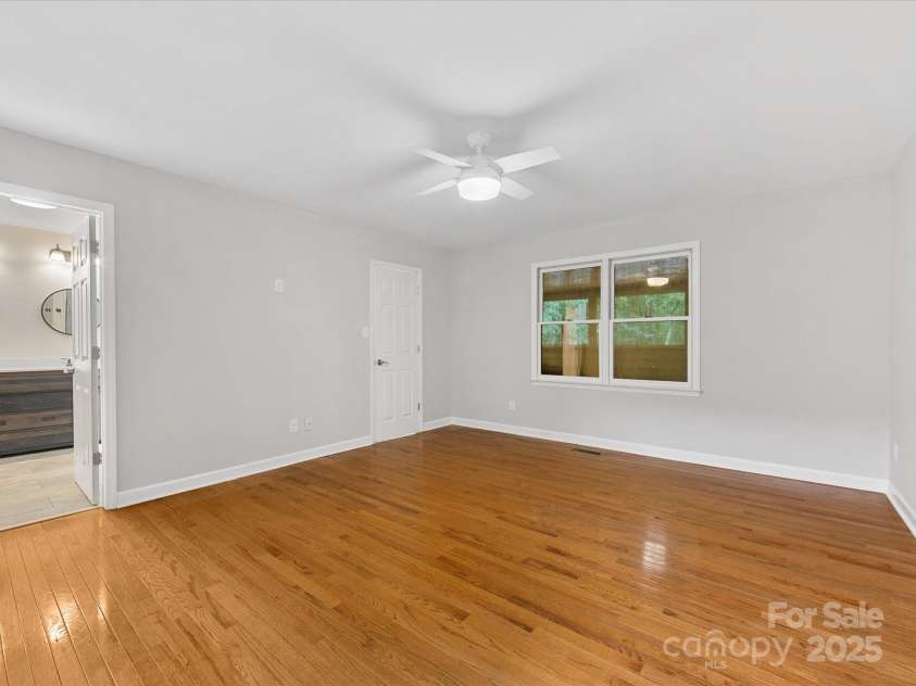 5322 Bridgeview Drive, Iron Station, NC 28080.  MLS# CAR4268245, YatesRealty ID 18401. Primary Bedroom