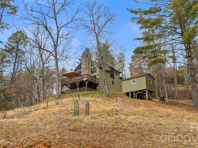 113 Cardinal Drive, Franklin, NC 28734.  MLS# CAR4360002, YatesRealty ID 18402. 