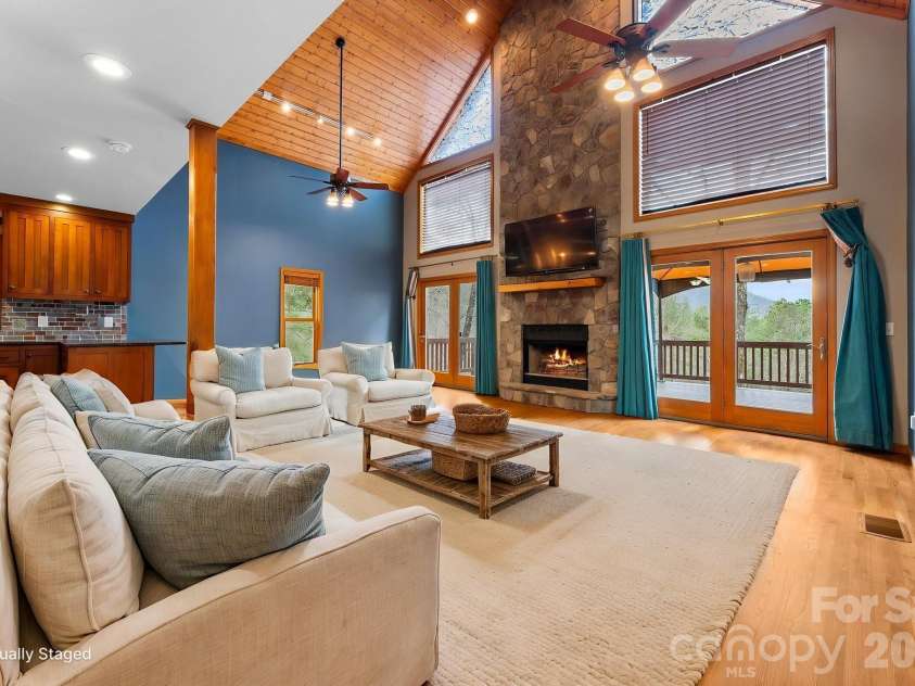 113 Cardinal Drive, Franklin, NC 28734.  MLS# CAR4360002, YatesRealty ID 18402. 
