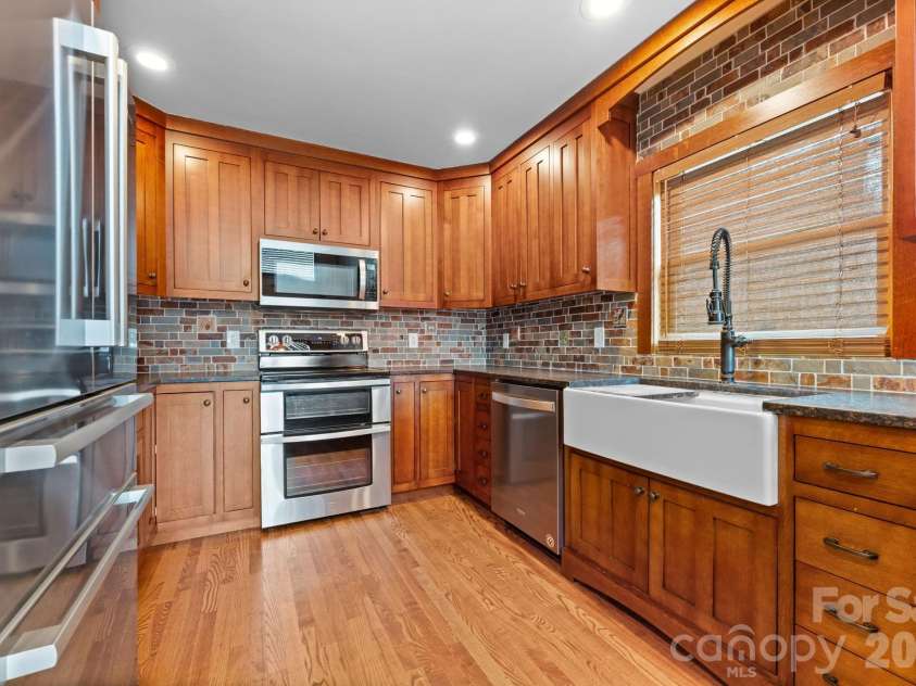 113 Cardinal Drive, Franklin, NC 28734.  MLS# CAR4360002, YatesRealty ID 18402. 