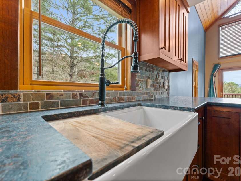 113 Cardinal Drive, Franklin, NC 28734.  MLS# CAR4360002, YatesRealty ID 18402. 