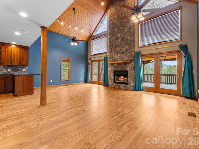 113 Cardinal Drive, Franklin, NC 28734.  MLS# CAR4360002, YatesRealty ID 18402. 