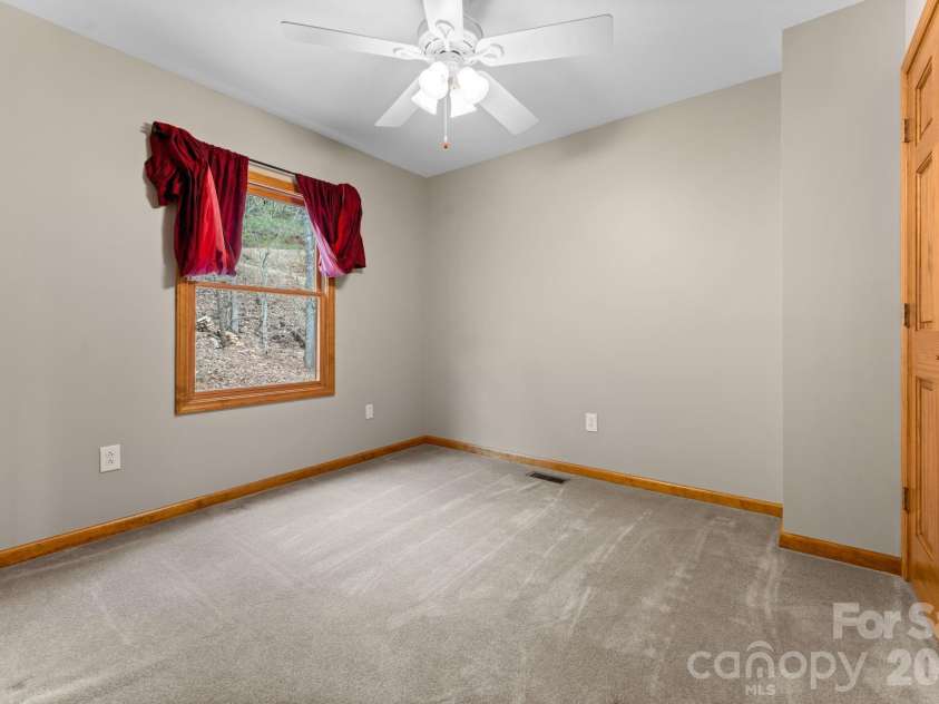 113 Cardinal Drive, Franklin, NC 28734.  MLS# CAR4360002, YatesRealty ID 18402. 