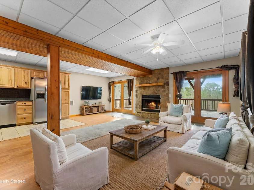 113 Cardinal Drive, Franklin, NC 28734.  MLS# CAR4360002, YatesRealty ID 18402. 