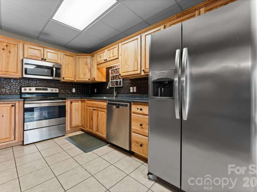 113 Cardinal Drive, Franklin, NC 28734.  MLS# CAR4360002, YatesRealty ID 18402. 