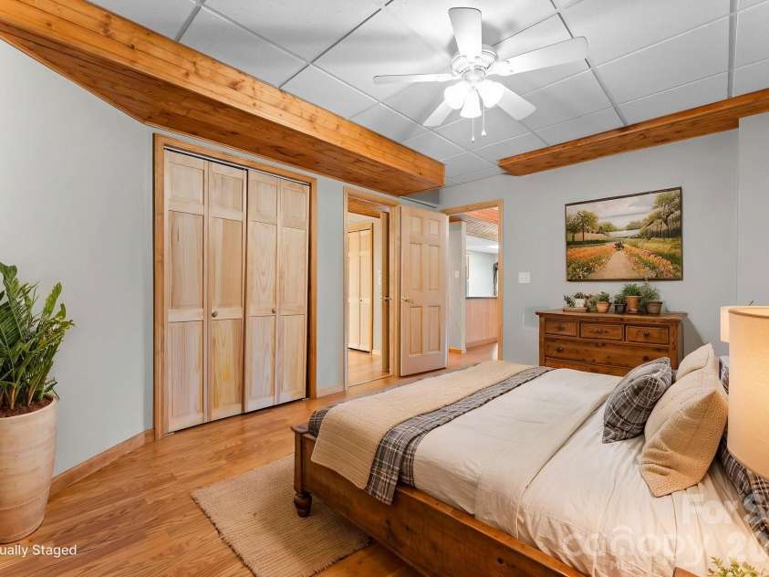 113 Cardinal Drive, Franklin, NC 28734.  MLS# CAR4360002, YatesRealty ID 18402. 