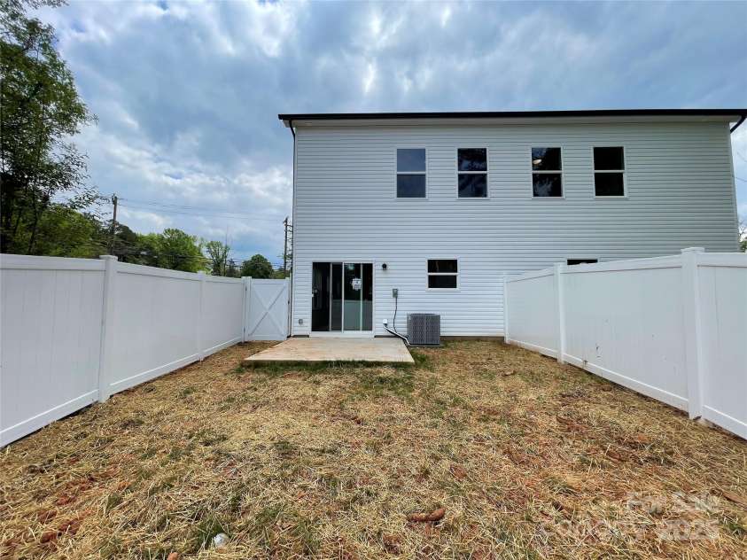 619 Billingsley Road, Charlotte, NC 28211.  MLS# CAR4267122, YatesRealty ID 18402. 