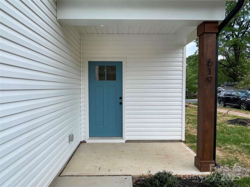 619 Billingsley Road, Charlotte, NC 28211.  MLS# CAR4267122, YatesRealty ID 18402. 