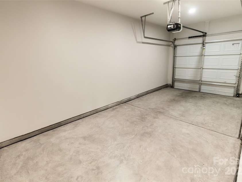 619 Billingsley Road, Charlotte, NC 28211.  MLS# CAR4267122, YatesRealty ID 18402. 