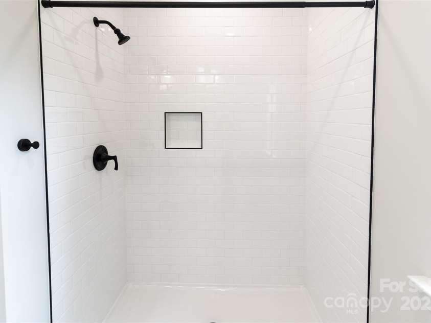 619 Billingsley Road, Charlotte, NC 28211.  MLS# CAR4267122, YatesRealty ID 18402. 