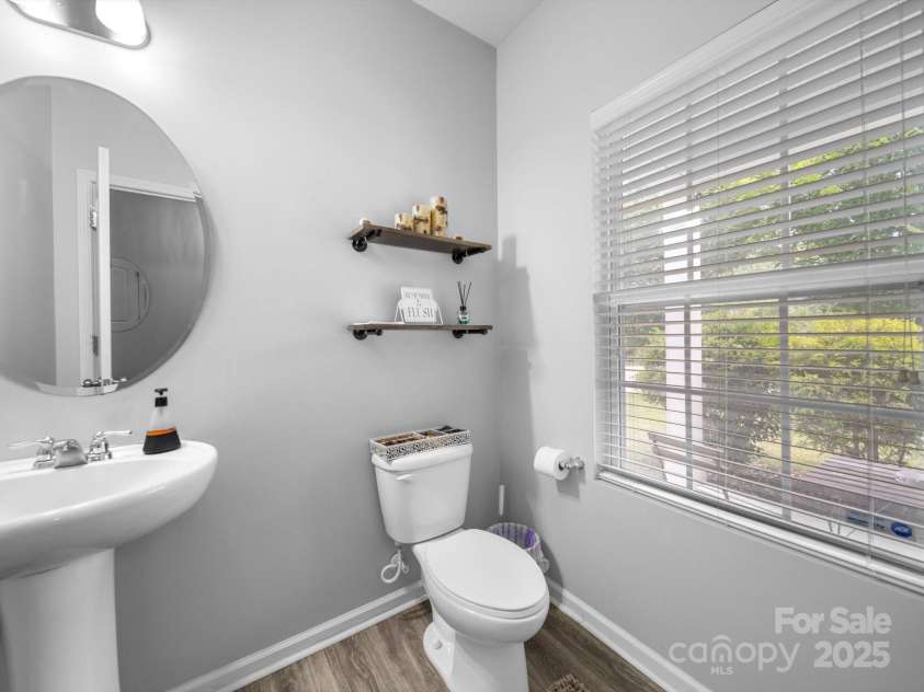 10426 Kempsford Drive, Charlotte, NC 28262.  MLS# CAR4260798, YatesRealty ID 18403. 