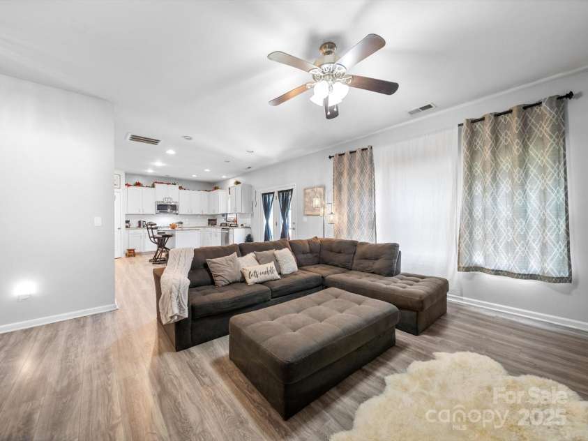 10426 Kempsford Drive, Charlotte, NC 28262.  MLS# CAR4260798, YatesRealty ID 18403. 