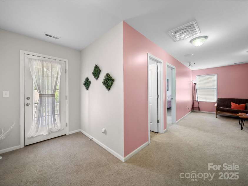 10426 Kempsford Drive, Charlotte, NC 28262.  MLS# CAR4260798, YatesRealty ID 18403. 