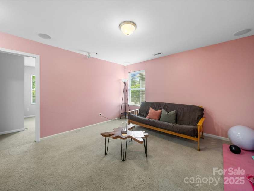 10426 Kempsford Drive, Charlotte, NC 28262.  MLS# CAR4260798, YatesRealty ID 18403. 