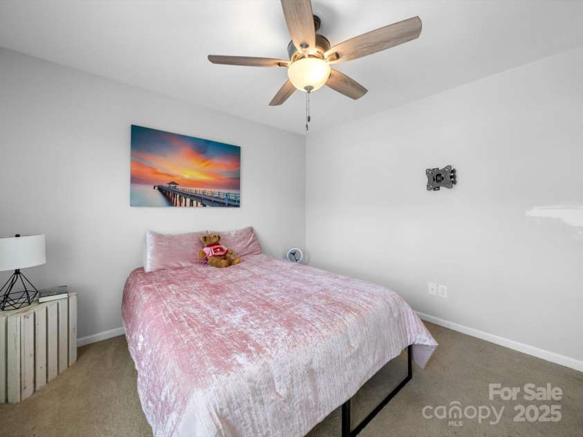 10426 Kempsford Drive, Charlotte, NC 28262.  MLS# CAR4260798, YatesRealty ID 18403. 