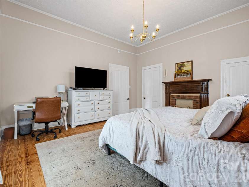 231 Jefferson Street, York, SC 29745.  MLS# CAR4365784, YatesRealty ID 18403. 