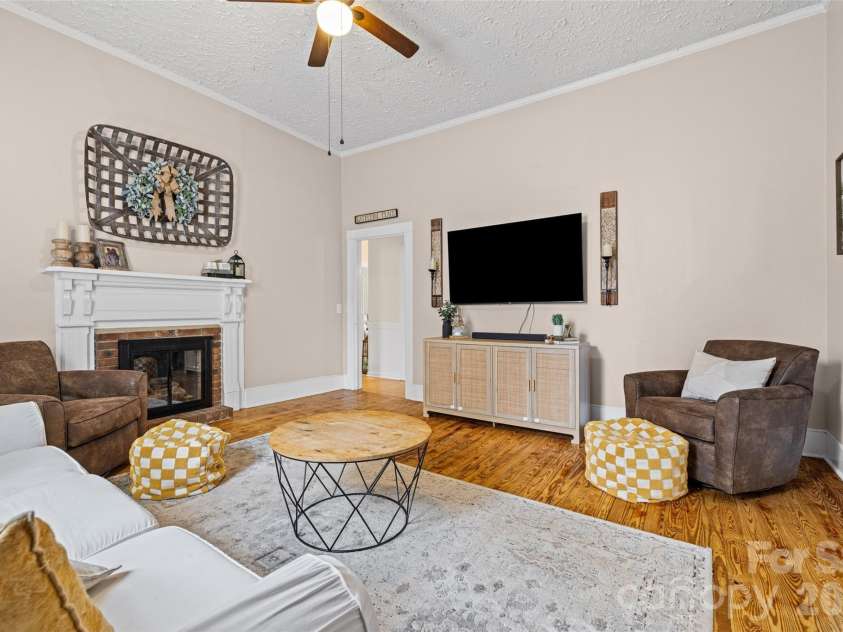 231 Jefferson Street, York, SC 29745.  MLS# CAR4365784, YatesRealty ID 18403. 