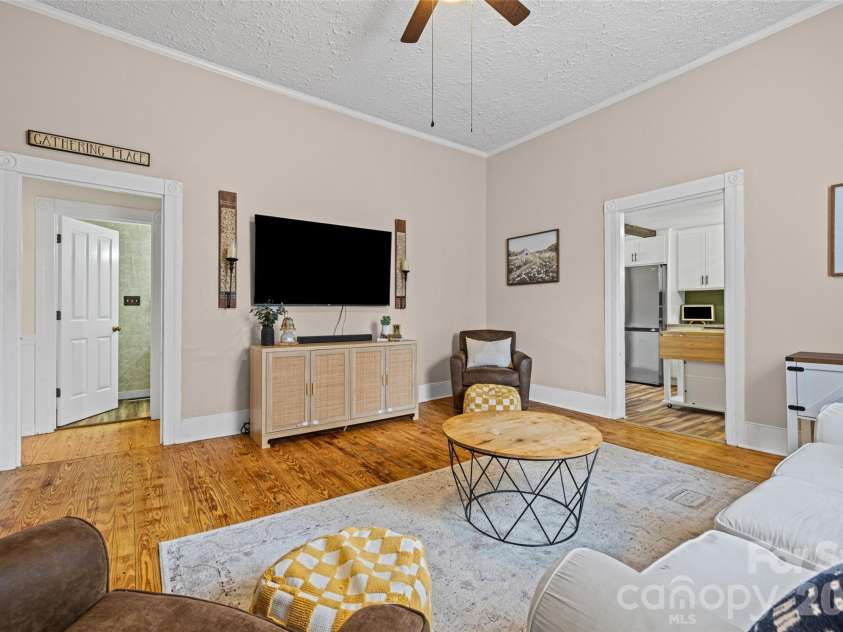 231 Jefferson Street, York, SC 29745.  MLS# CAR4365784, YatesRealty ID 18403. 