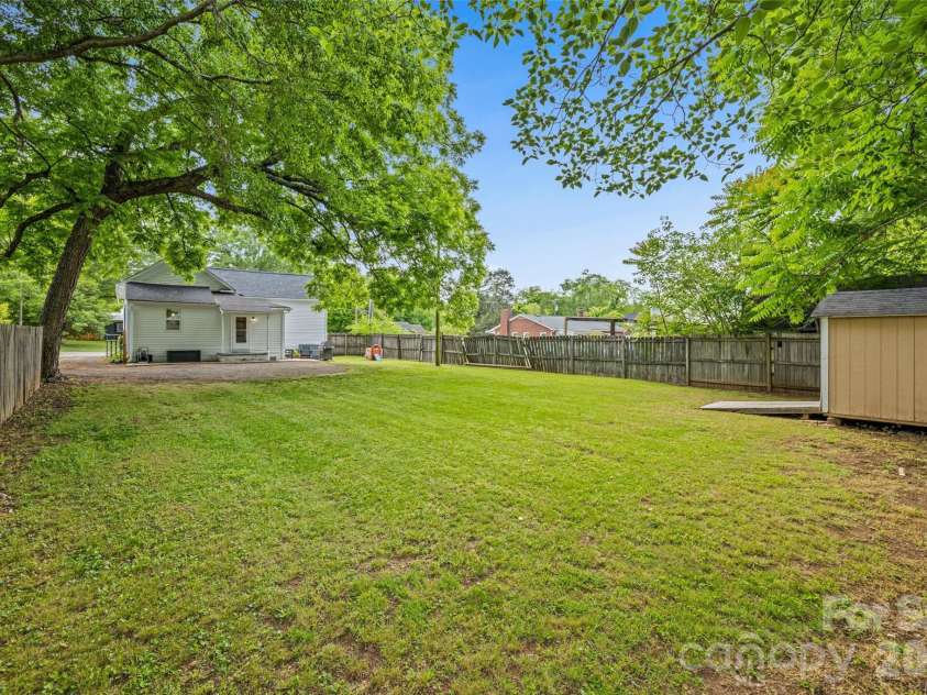 231 Jefferson Street, York, SC 29745.  MLS# CAR4365784, YatesRealty ID 18403. 