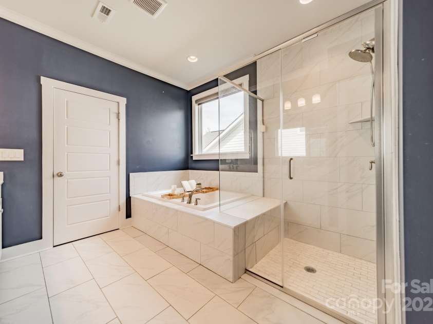 12107 Grey Partridge Drive, Charlotte, NC 28278.  MLS# CAR4258400, YatesRealty ID 18404. 