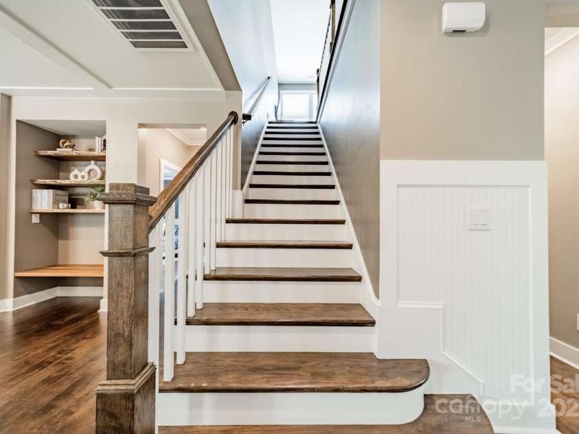 12107 Grey Partridge Drive, Charlotte, NC 28278.  MLS# CAR4258400, YatesRealty ID 18404. 