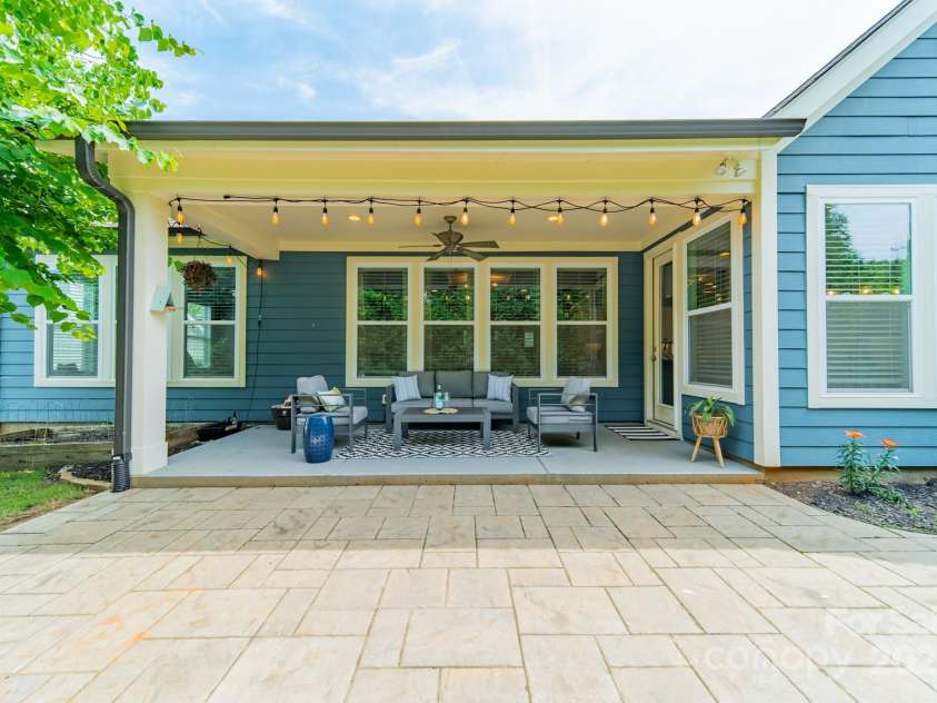 12107 Grey Partridge Drive, Charlotte, NC 28278.  MLS# CAR4258400, YatesRealty ID 18404. 
