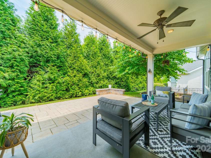 12107 Grey Partridge Drive, Charlotte, NC 28278.  MLS# CAR4258400, YatesRealty ID 18404. 